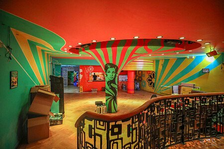 Red Venue  - Filming Locations Locations Direct -09