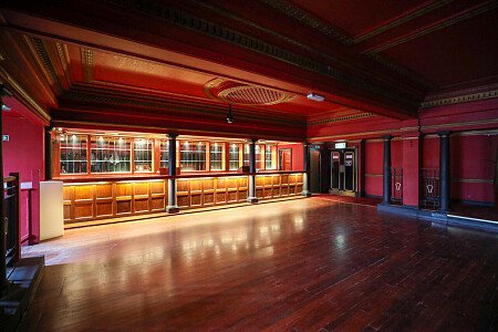 Red Venue  - Filming Locations Locations Direct -11