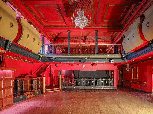 Red Venue  - Filming Locations Locations Direct -18