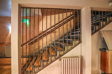 Red Venue  - Filming Locations Locations Direct -36