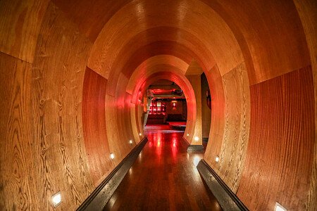 Red Venue  - Filming Locations Locations Direct -41