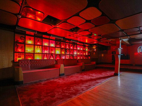 Red Venue  - Filming Locations Locations Direct -43