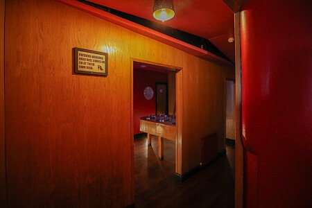 Red Venue  - Filming Locations Locations Direct -46