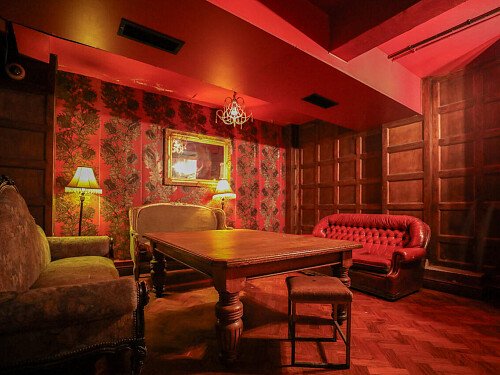 Red Venue  - Filming Locations Locations Direct -52