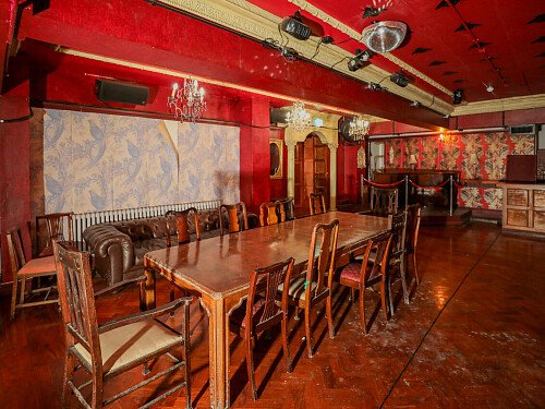 Red Venue  - Filming Locations Locations Direct -53