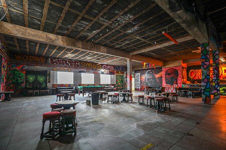 Red Venue  - Filming Locations Locations Direct -58