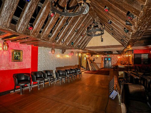 Red Venue  - Filming Locations Locations Direct -57