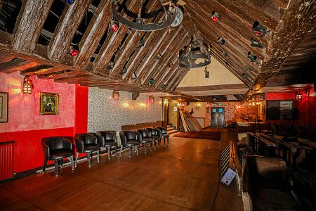 Red Venue  - Filming Locations Locations Direct -57