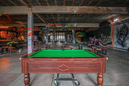 Red Venue  - Filming Locations Locations Direct -59