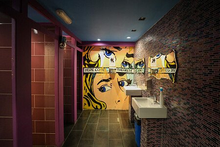 Red Venue  - Filming Locations Locations Direct -64