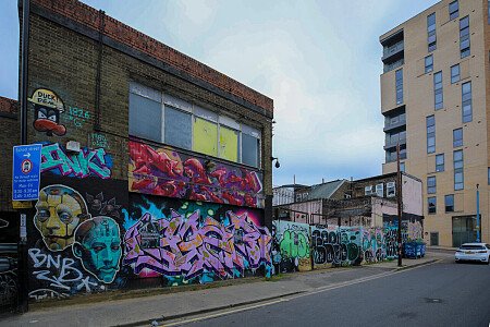 Red Venue  - Filming Locations Locations Direct -66