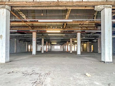 Run dowb warehouse  - Filming Locations Locations Direct -01
