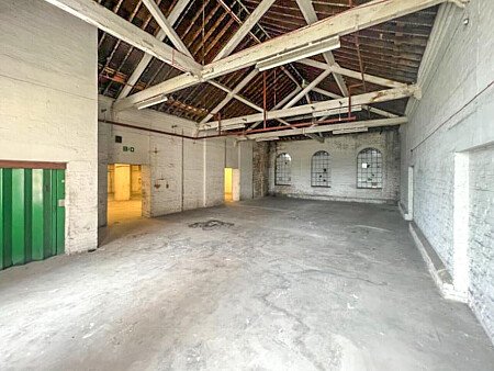 Run dowb warehouse  - Filming Locations Locations Direct -10