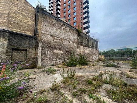 Run dowb warehouse  - Filming Locations Locations Direct -09