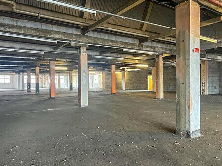 Run dowb warehouse  - Filming Locations Locations Direct -17