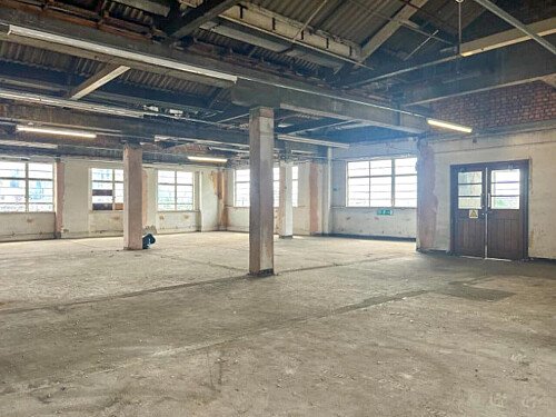 Run dowb warehouse  - Filming Locations Locations Direct -19