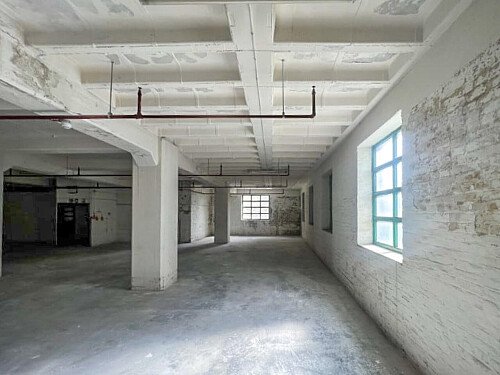 Run dowb warehouse  - Filming Locations Locations Direct -24