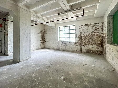 Run dowb warehouse  - Filming Locations Locations Direct -25