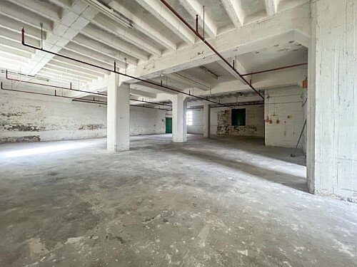 Run dowb warehouse  - Filming Locations Locations Direct -27