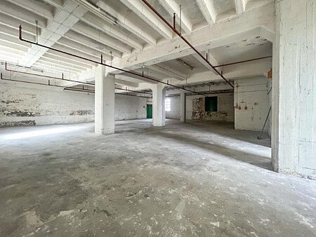 Run dowb warehouse  - Filming Locations Locations Direct -27