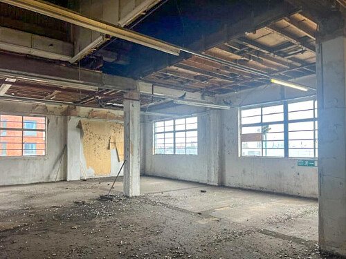 Run dowb warehouse  - Filming Locations Locations Direct -29