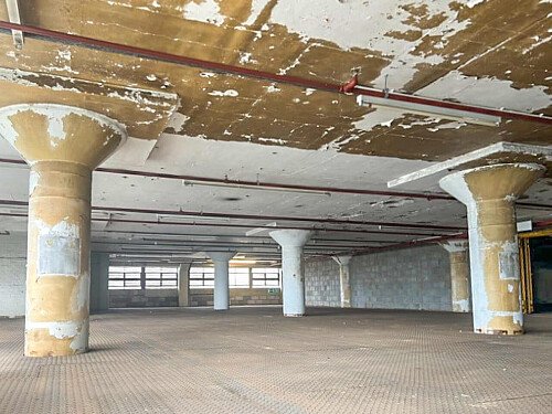 Run dowb warehouse  - Filming Locations Locations Direct -30