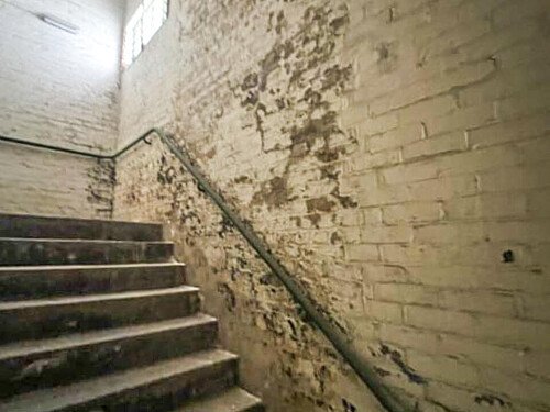 Run dowb warehouse  - Filming Locations Locations Direct -39