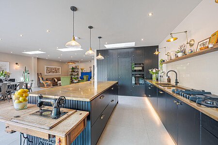 DrewsteadHouse - Filming Locations Locations Direct -10