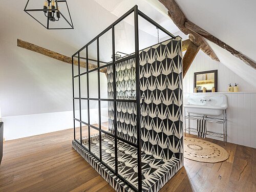 Fresh Water  - Filming Locations Locations Direct -51