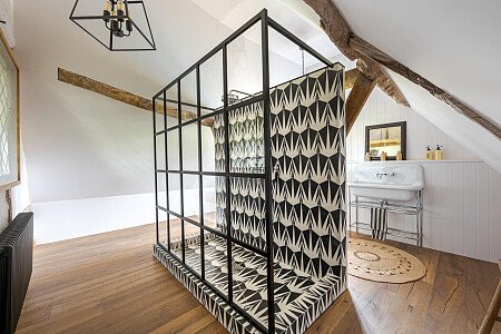 Fresh Water  - Filming Locations Locations Direct -51