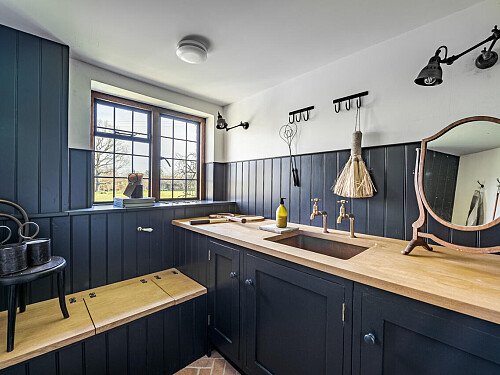 Fresh Water  - Filming Locations Locations Direct -66