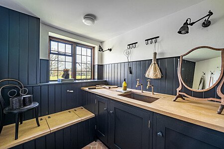 Fresh Water  - Filming Locations Locations Direct -66