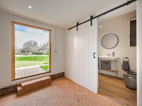 Fresh Water  - Filming Locations Locations Direct -78