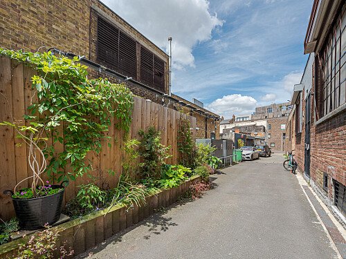 Funky Warehouse - Filming Locations Locations Direct -30