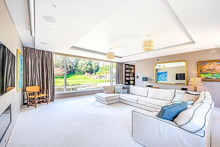 indoor_outdoor pools  - Filming Locations Locations Direct -13