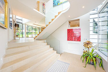 indoor_outdoor pools  - Filming Locations Locations Direct -20