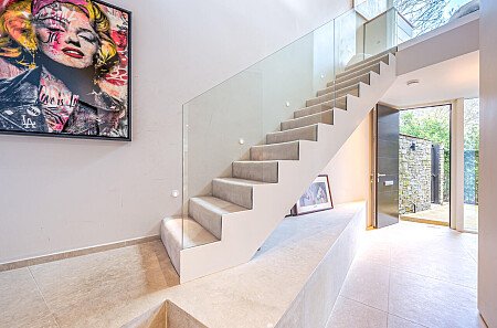 indoor_outdoor pools  - Filming Locations Locations Direct -21