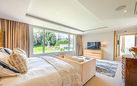 indoor_outdoor pools  - Filming Locations Locations Direct -25