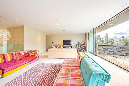 indoor_outdoor pools  - Filming Locations Locations Direct -29