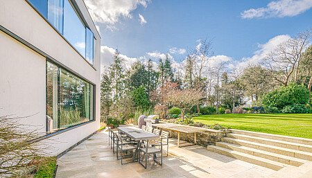 indoor_outdoor pools  - Filming Locations Locations Direct -34