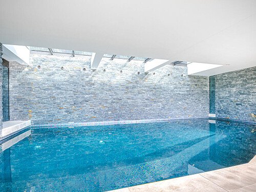 indoor_outdoor pools  - Filming Locations Locations Direct -39