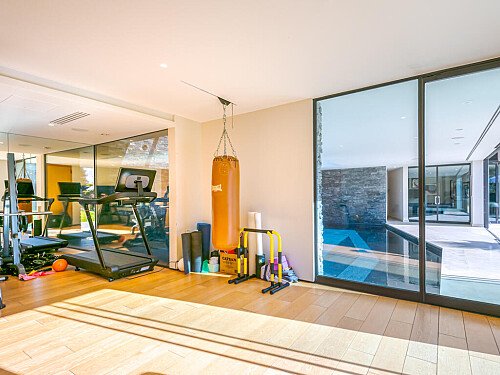 indoor_outdoor pools  - Filming Locations Locations Direct -42