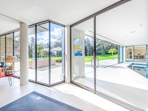 indoor_outdoor pools  - Filming Locations Locations Direct -44