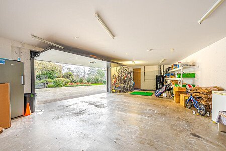 indoor_outdoor pools  - Filming Locations Locations Direct -46