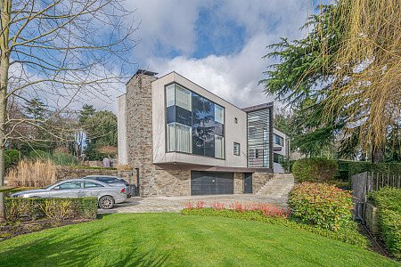 indoor_outdoor pools  - Filming Locations Locations Direct -48