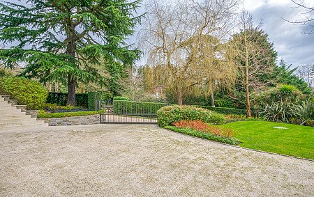 indoor_outdoor pools  - Filming Locations Locations Direct -51