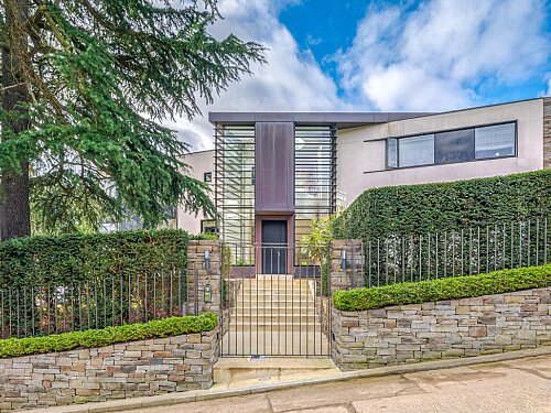 indoor_outdoor pools  - Filming Locations Locations Direct -53