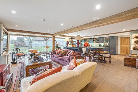 BM House - Filming Locations Locations Direct -04