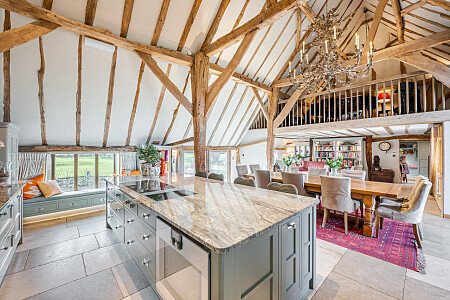 BM House - Filming Locations Locations Direct -06