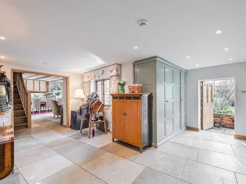 BM House - Filming Locations Locations Direct -13